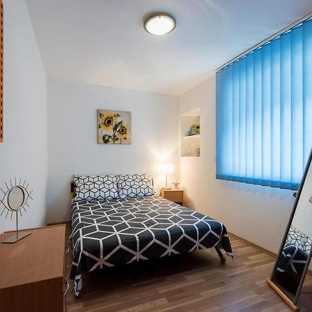 Apartment Luka Arbanasi Zara Esterno foto