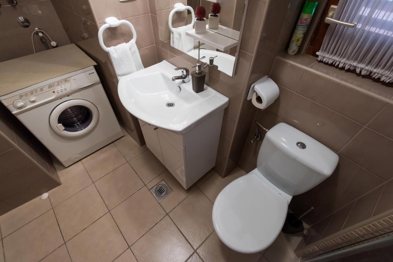 Apartment Luka Arbanasi Zara Esterno foto