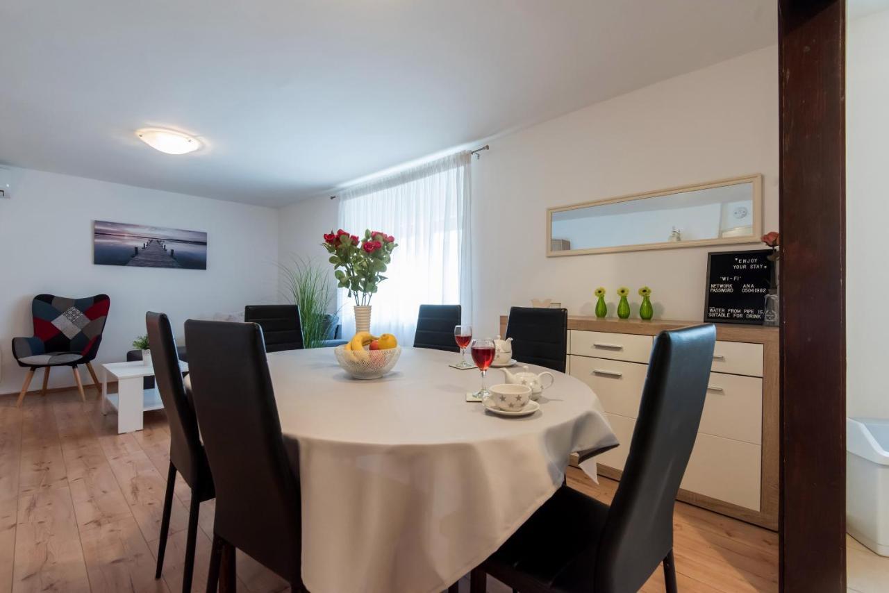 Apartment Luka Arbanasi Zara Esterno foto