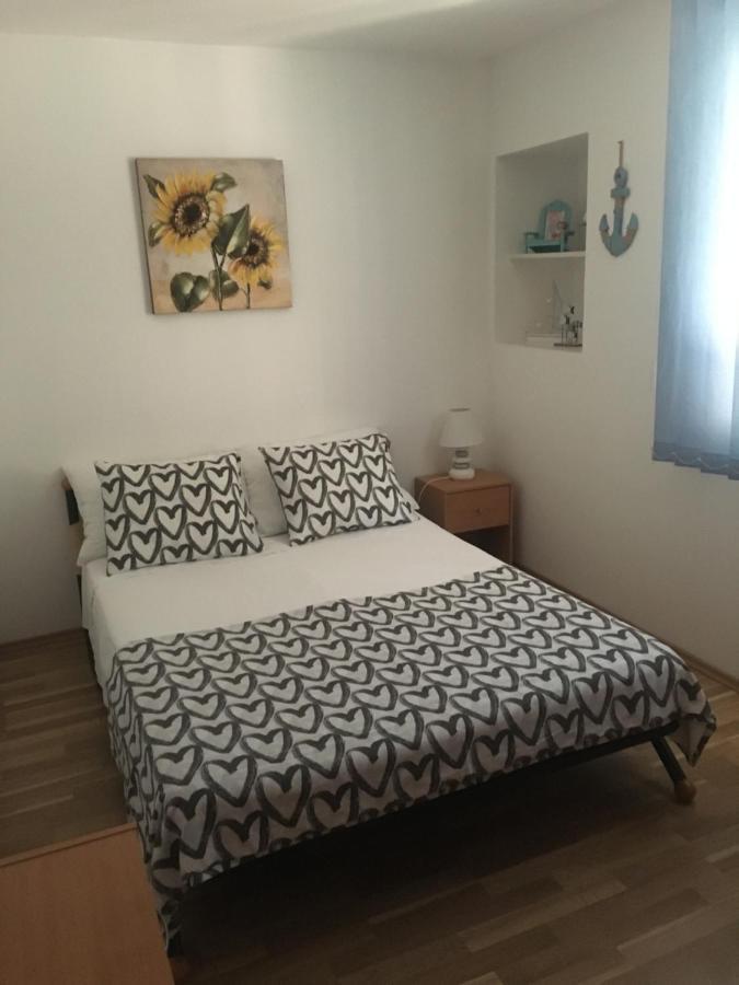 Apartment Luka Arbanasi Zara Esterno foto